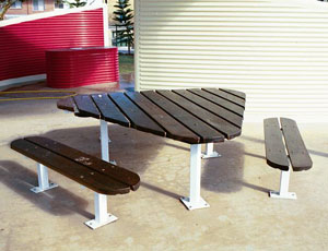 Lawson Range barbecue table
