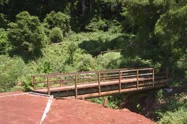 Outdoor Structures Australia - Laminated Log Footbridges